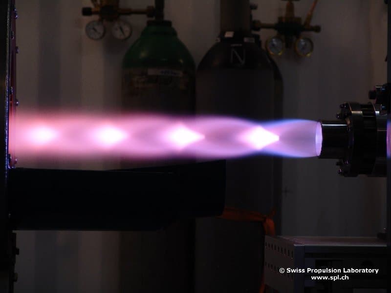 Shock diamonds (Swiss Propulsion Laboratory)